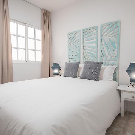 Comfortable Centric Apartment Steps From The Beach Gran Tarajal Exterior foto
