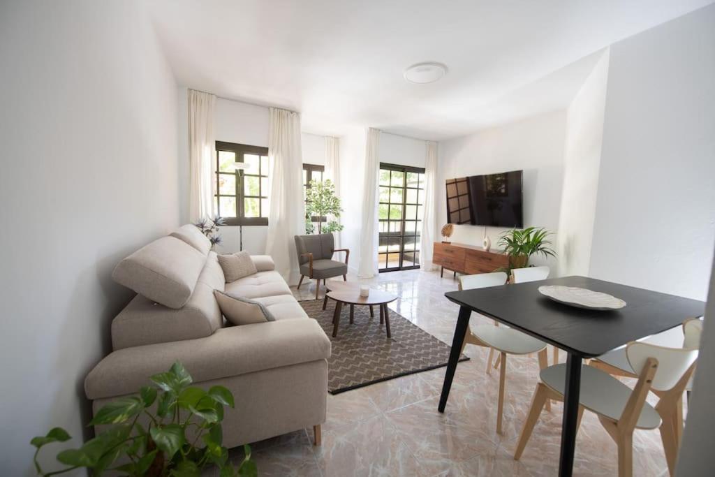 Comfortable Centric Apartment Steps From The Beach Gran Tarajal Exterior foto